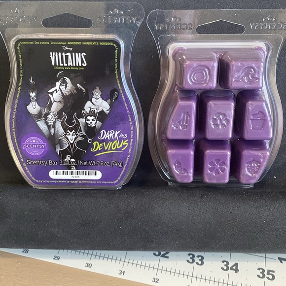 Disney Villain Scentsy Wax Bars lot of 2 - Picture 2 of 2